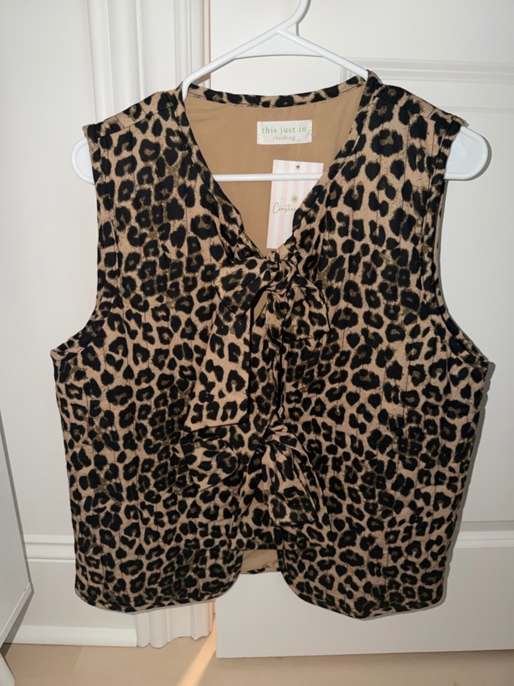Leopard Print Tie-Front vest -
